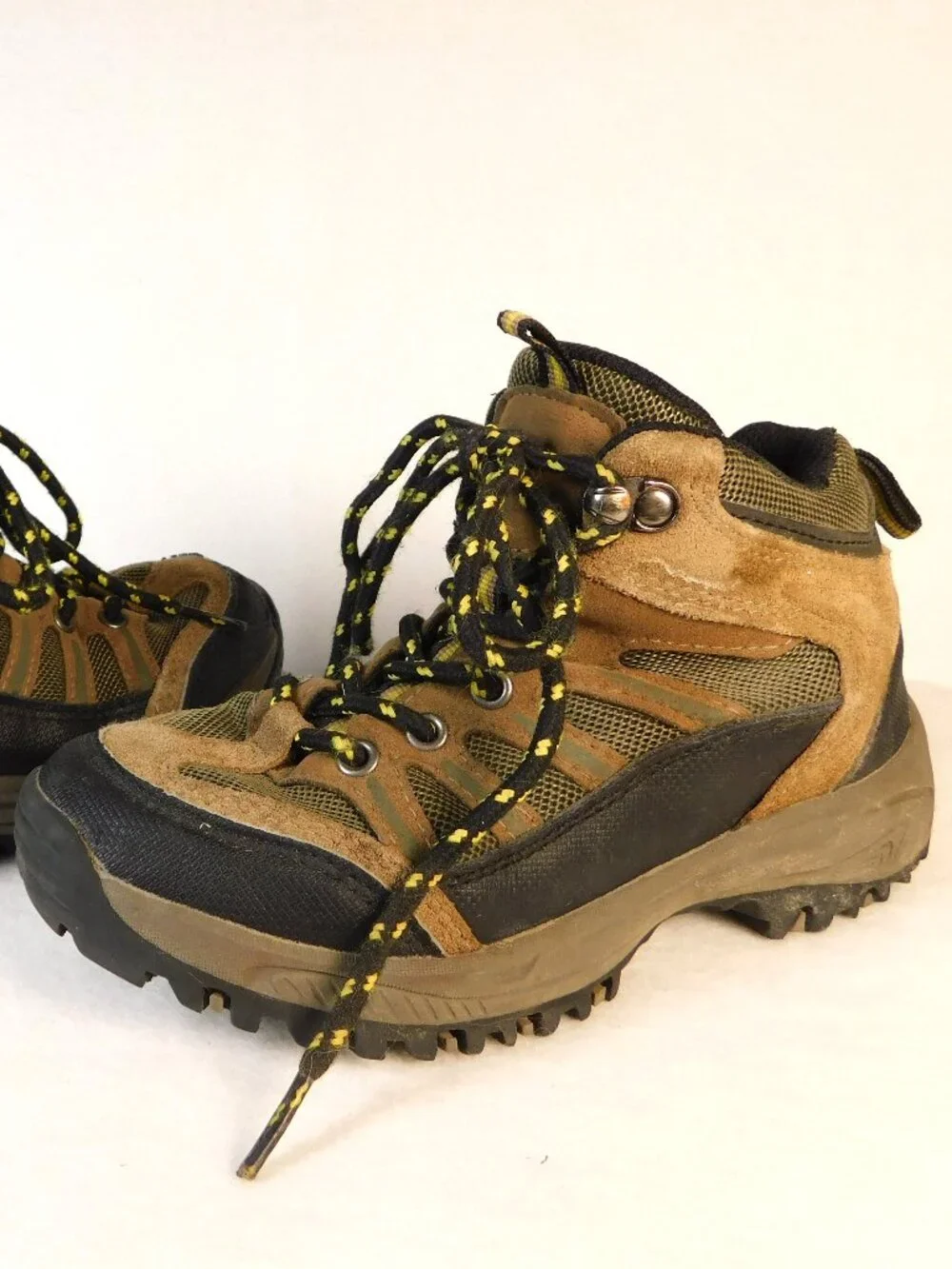 Bearpaw Kids Size 1 Wild Wood Ankle Hiking Boots  Brown/Green/Tan Lace Up